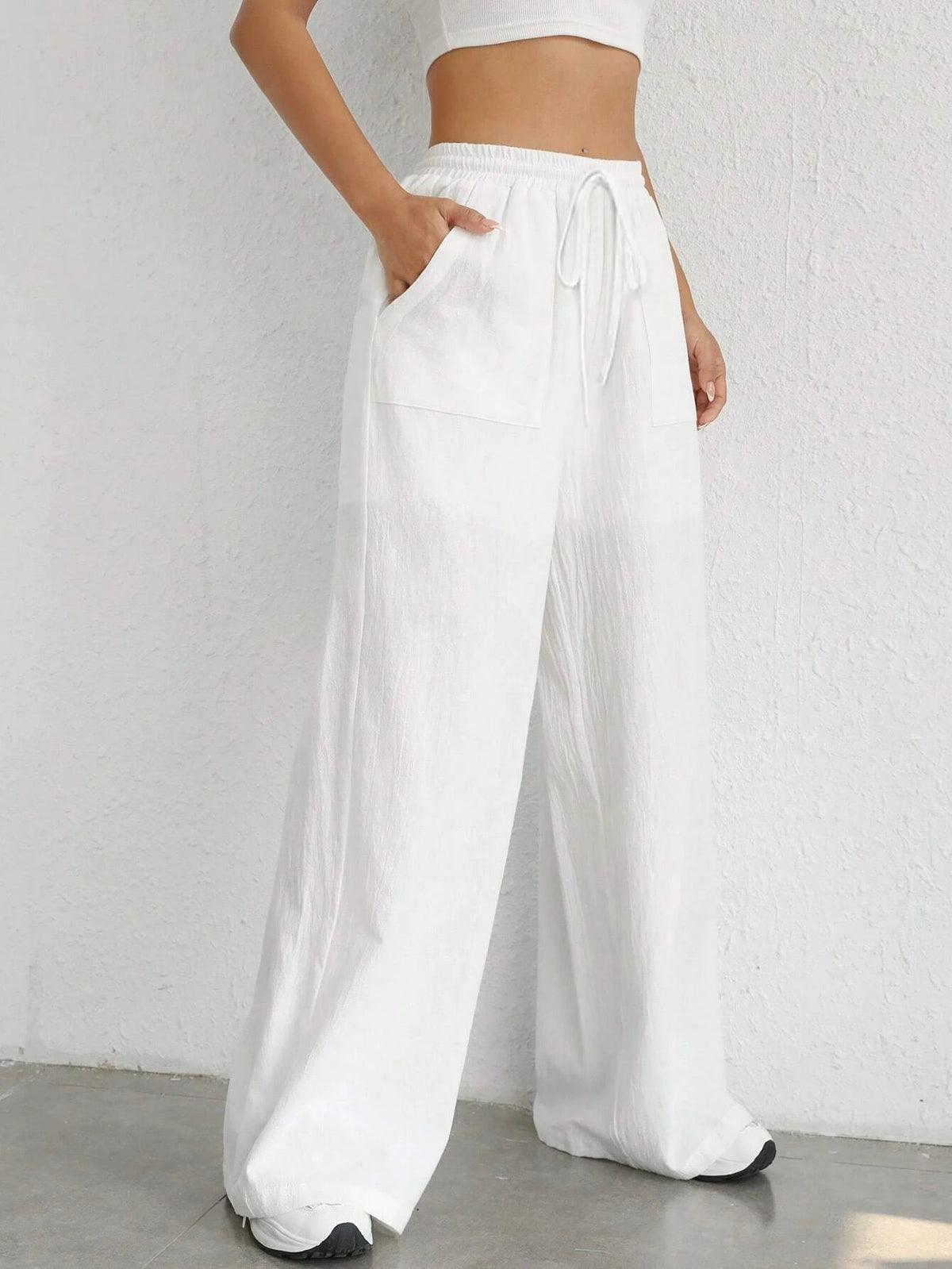 Relaxed Wide-Leg Trousers