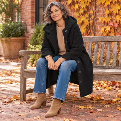Manteau long à capuche et boutons